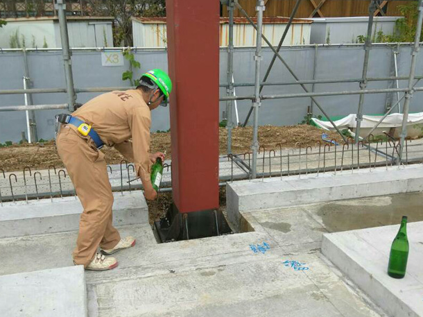 基礎工事から鉄骨建て方へ 四日市消化器病センター
